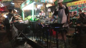 Mehr über den Artikel erfahren Ayutthaya nach Bangkok – Streetfood